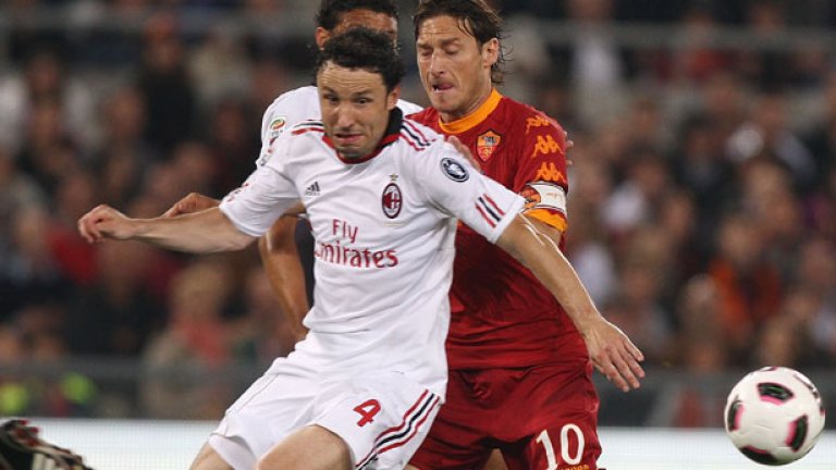 Отборът на Милан направи 0:0 с Рома и спечели 18-та си титла на Италия