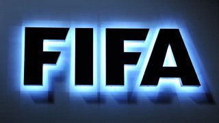 ФИФА с нова налудничава идея - иска да удължи почивката за повече реклами