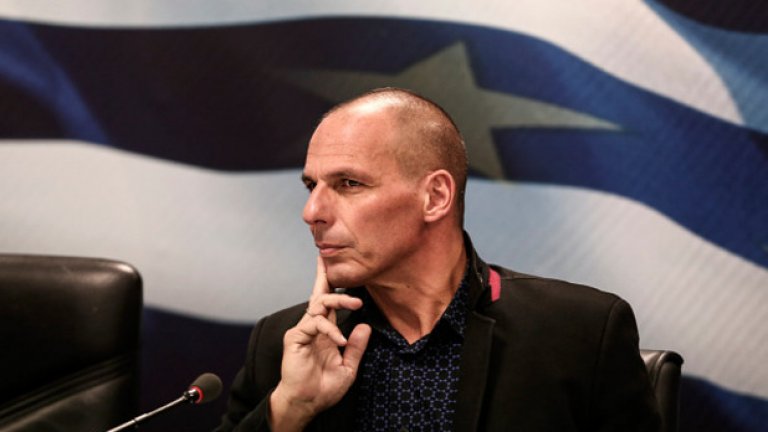 Самият Варуфакис продаде своя луксозна вила на гръцки остров, за да бъде съпричастен с финансовото положение на гърците