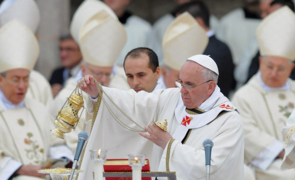 article-2444199-188582E100000578-495_964x624