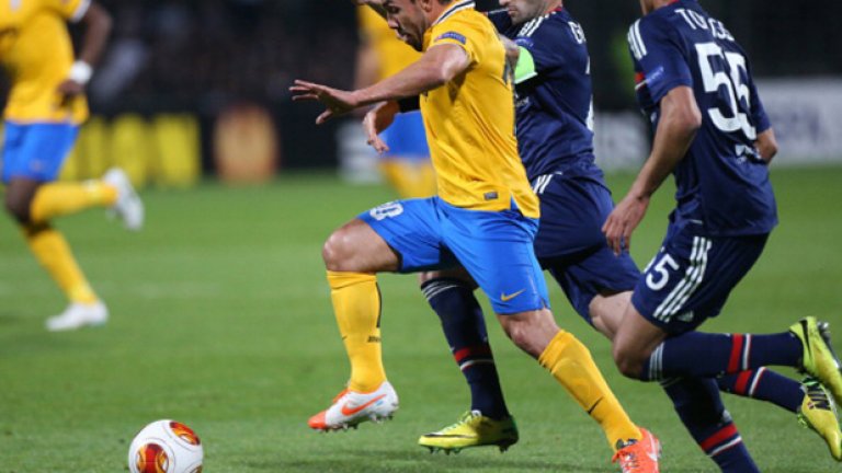 Ювентус победи, но даде свидна жертва в лицето на Карлос Тевес