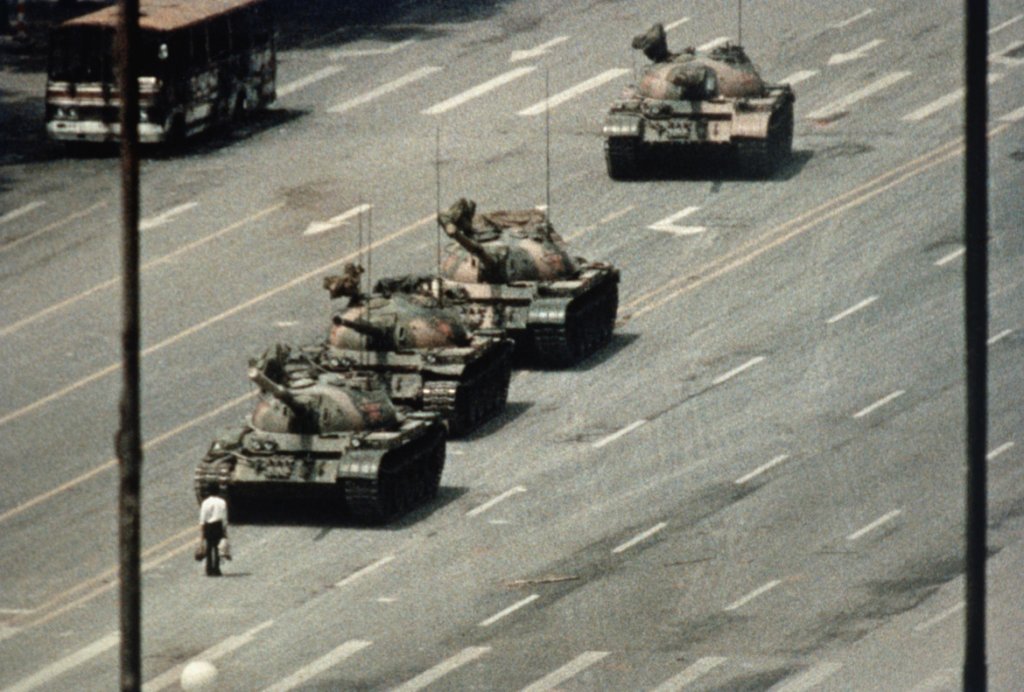 мъжът пред танковете, tank man