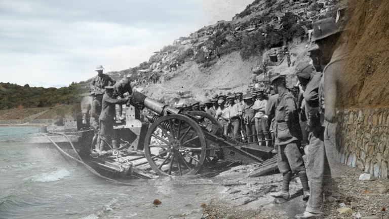 Галиполската операция - тогава и сега. Кадър, комбиниращ снимки от 1915 г. и 2015 г. Източник: Getty