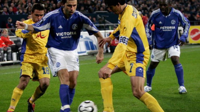 Отборът на Левски от сезон 2005-06 стигна до четвъртфиналите на Купата на УЕФА, където загуби от Шалке. Последният мач на "сините" бе в Гелзенкирхен и завърши 1:1.