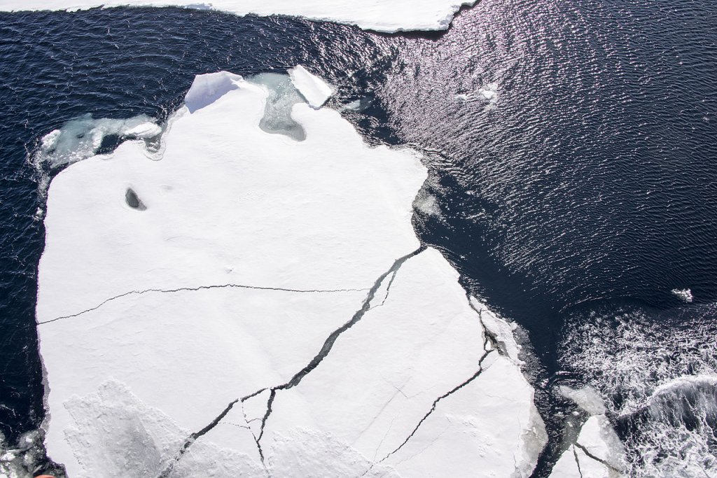 NORTH_POLE_Ice_(19626661335)