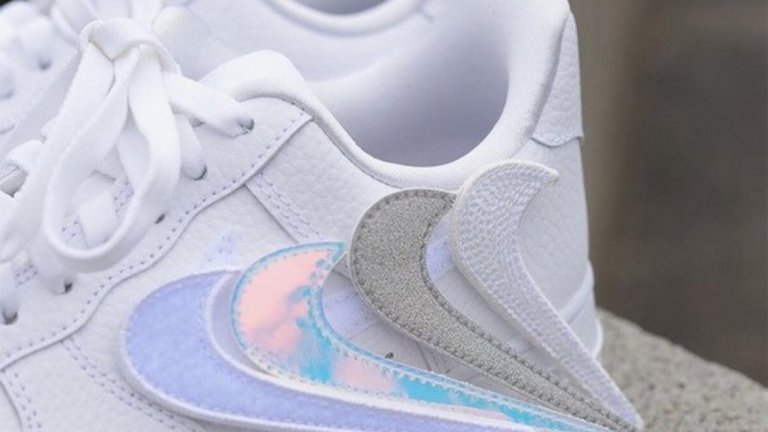 Nike се превърна в една от най-известните компании в света, а логото, изработено за 35 долара - в една от иконите на дизайна.