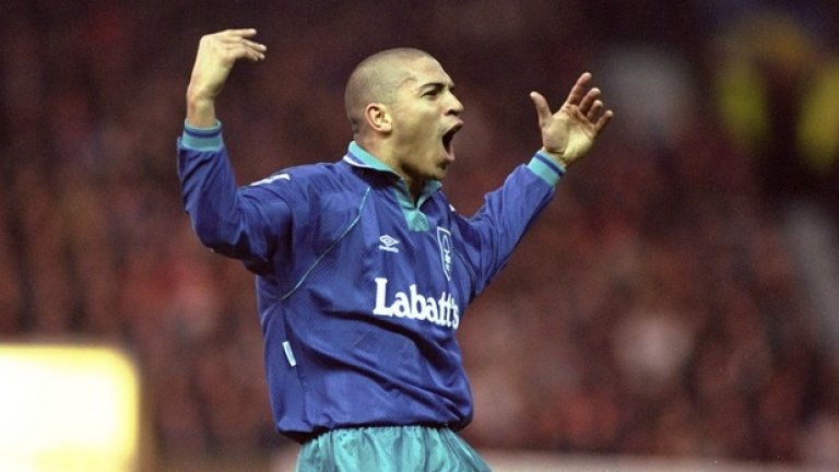 С екипа на Нотингам, Колимор заби невероятните 41 гола за 64 мача.