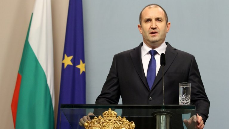 Според президента осъждането на нацизма трябва да е абсолютно задължително, а извинението в случая е най-добрият подход.