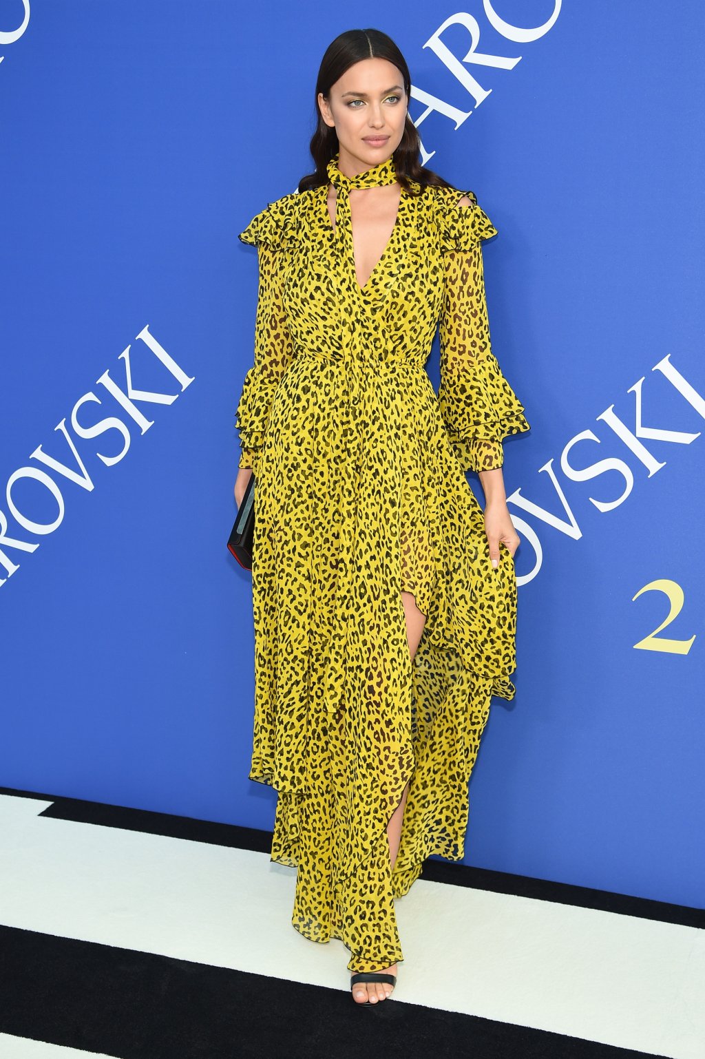 Ирина Шейх бе избрала тоалет на DVF.