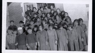 Students_at_Blue_Quills_Residential_School_(15873685907)