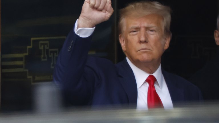 Само в деня след последния му арест сумата е над 4 млн. долара