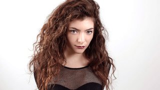 lorde-cred-james-k-lowe-650-430
