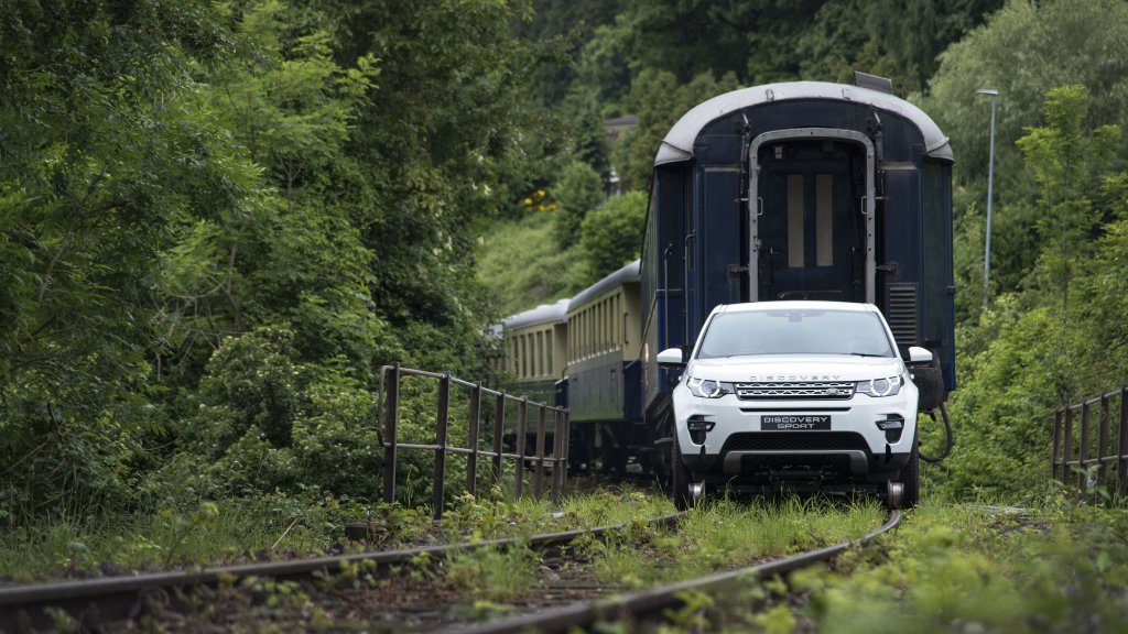 Land rover, влак, автомобил