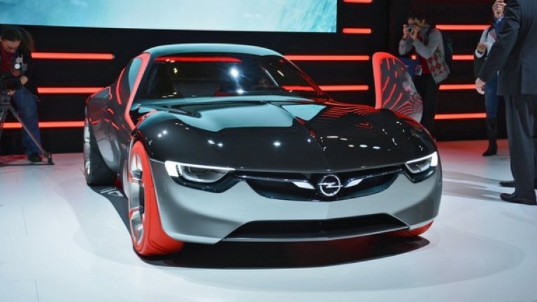 Първоначално от Opel заявиха, че GT няма шанс за серийно производство...