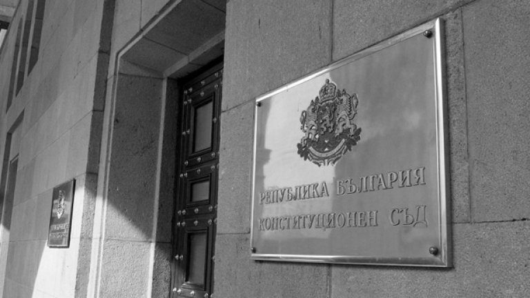 "Въпросът е защитаваме ли някакви принципи или на базата на някакви пристрастия и лични връзки, създаваме комфорт на управляващите", каза съдия Ненков