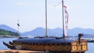 Възстановка на корейски костенурков кораб - кобуксон