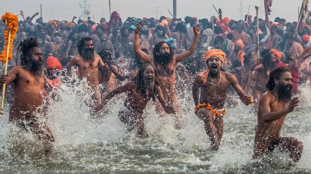 Религиозният празник Кумбх Мела в Индия