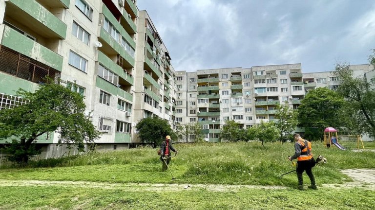 "От къде на къде ще ме ангажират те мене" ли е правилната позиция?