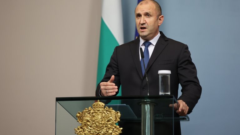 Президентът честити Независимостта на България през Facebook