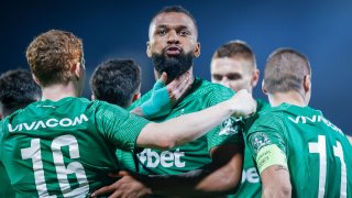 Неотсъдена дузпа и 4-голово шоу оставиха Лудогорец на точка пред ЦСКА