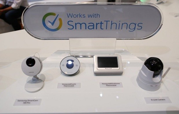 SmartThings работи с широк диапазон външни устройства на различни производители - камери, сензори и др. 