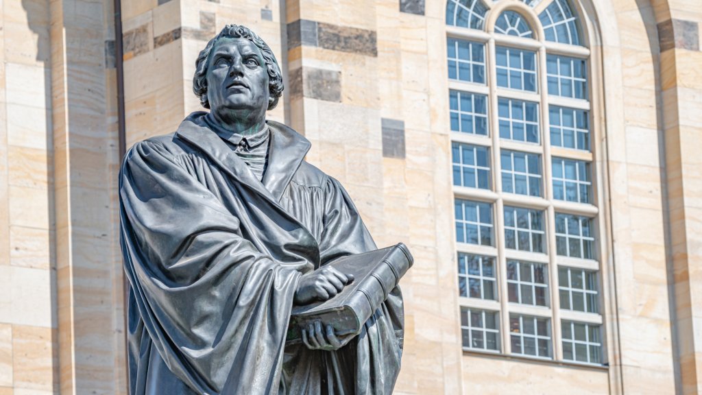 Тя раздел Европа на Северна и Южна и обуслови техническия прогрес