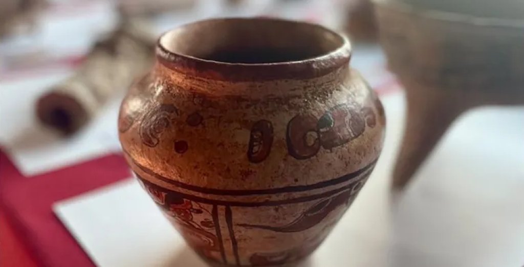 maya-vase-l
