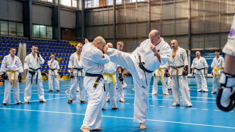 300 бойци от 21 държави се включиха във финалния SENSHI лагер за годината