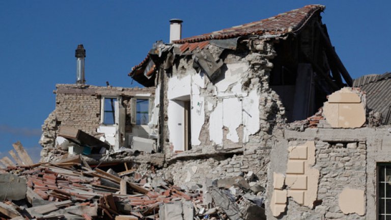 247 станаха жертвите от земетресението в Италия