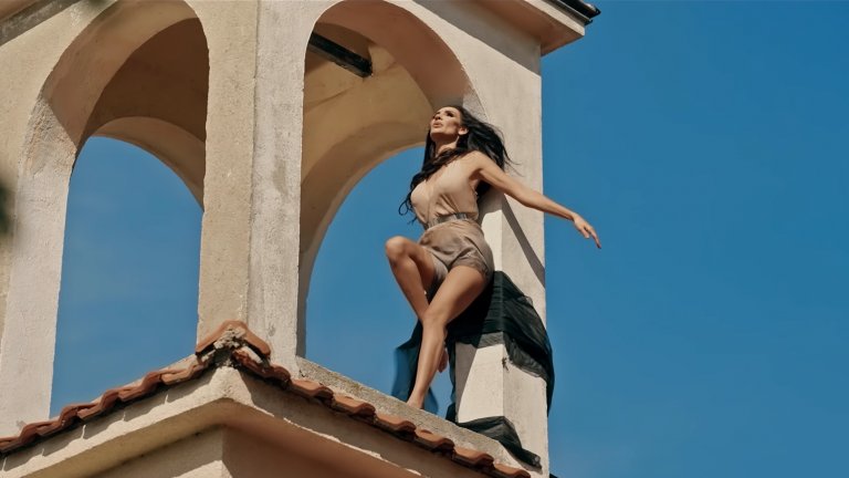 В писмо до "Пайнер" владика Поликарп се оплаква, че видеото показва практики, които са несъвместими с християнската вяра