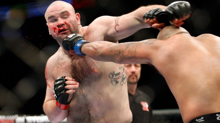 Това бе четвъртият боксов мач за Тим Хаг, след като се отказа от ММА