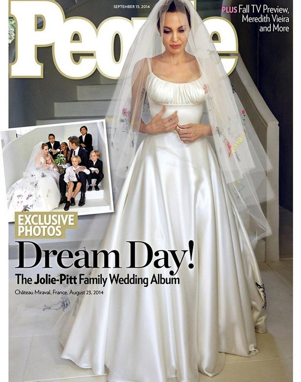 За разлика от шумните сватби на другите холивудски звезди, тази на Брад Пит и Анджелина Джоли мина потайно 