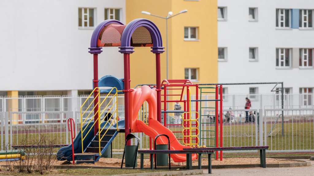 детска катерушка, детска площадка, детска ясла