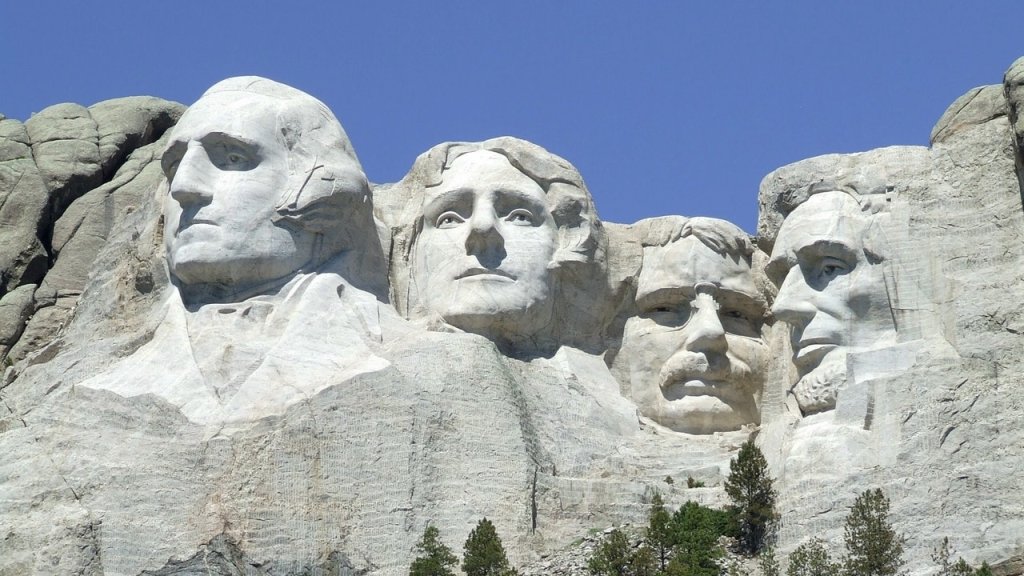 mount-rushmore-monument-landmark-scenic