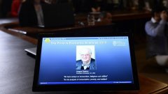 Нобеловият комитет присъди наградата за икономика за 2015 г. на шотландския икономист Ангъс Дийтън 