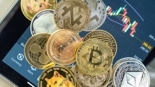 След Nexo и FTX, сега и Bitzlato попада под ударите на закона