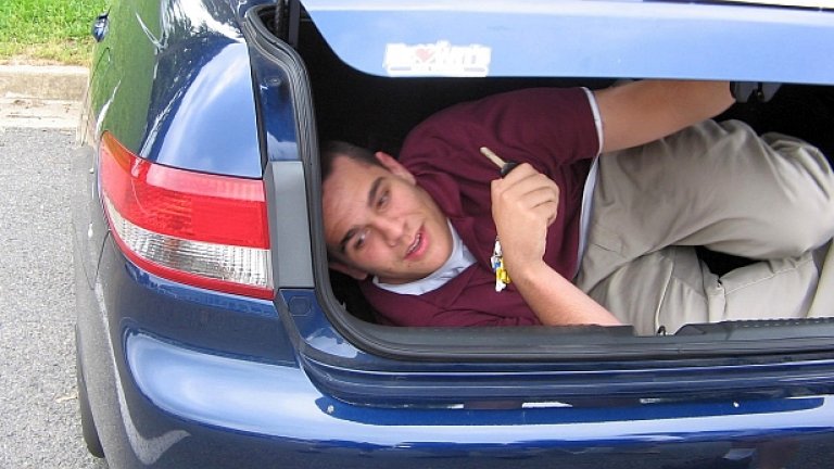 Къде са подпалвачите на коли...