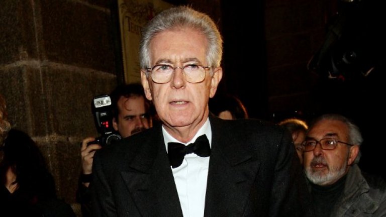 В Милано крайната цел на протестиращите студенти беше университетът Бокони, чийто ректор е новият премиер на Италия Марио Монти