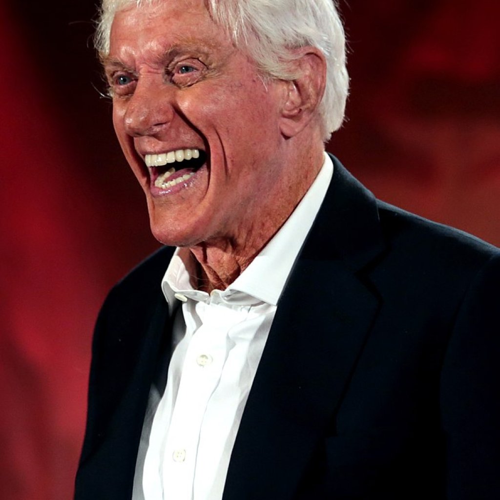 727px-Dick_Van_Dyke_by_Gage_Skidmore