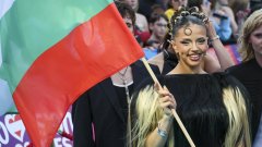 "Сякаш котката ми куфее на звуци от барабани, които могат да счупят прозорците"