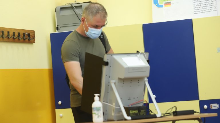 Росица Матева допълва, че по този начин отчитането на изборните резултати става бързо и лесно