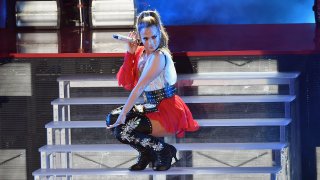 Jennifer Lopez Gets Loud For Hillary Clinton At GOTV Concert In Miami