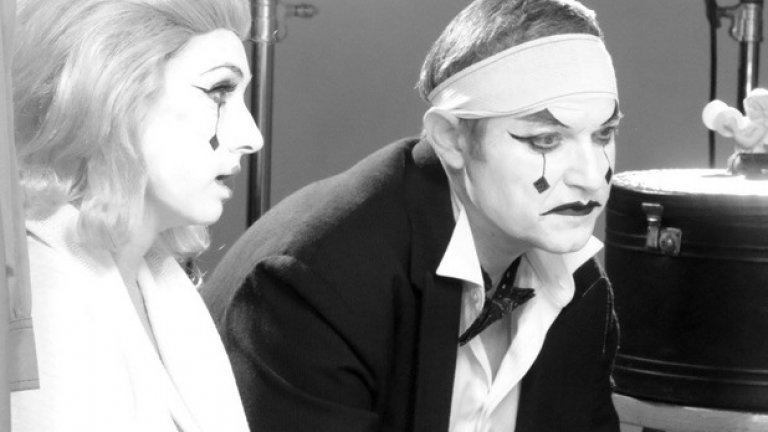 Премиерата на спектакъла е на 20 декември в зала 1 на НДК