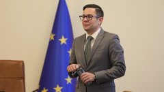 "Запазването на националния суверенитет е приоритет за нашето правителство", подчерта Пулев