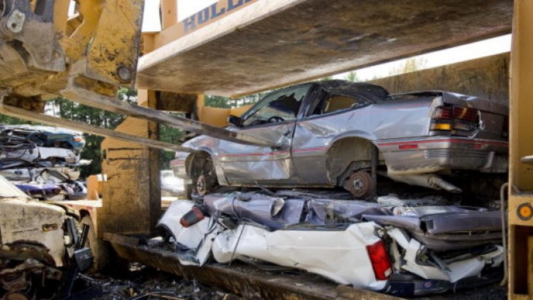 30 са проблемните участъци в страната, като основната причина за катастрофите е високата скорост.