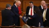 Подай Конституцията там!