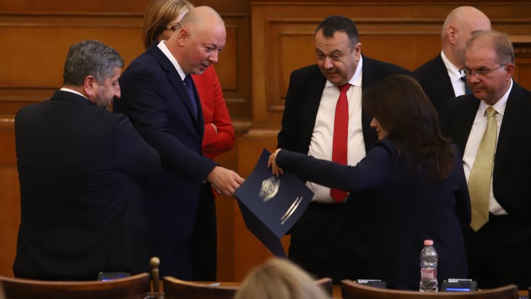 Как депутатите си поделиха до момента парламентарните комисии в 48-ото Народно събрание