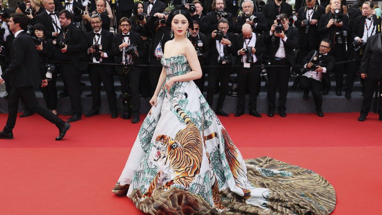 Китайската актриса Фан Бинбин отдаде почит на културата си с рокля по дизайн на Christopher Bu.