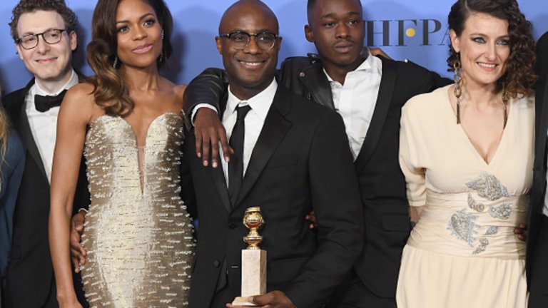 Екипът на Moonlight се сдоби с награда за най-добър игрален филм, категория "Драма"