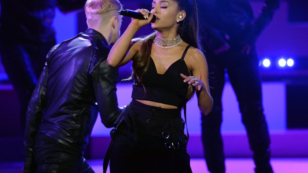 2016 Billboard Music Awards - Show
